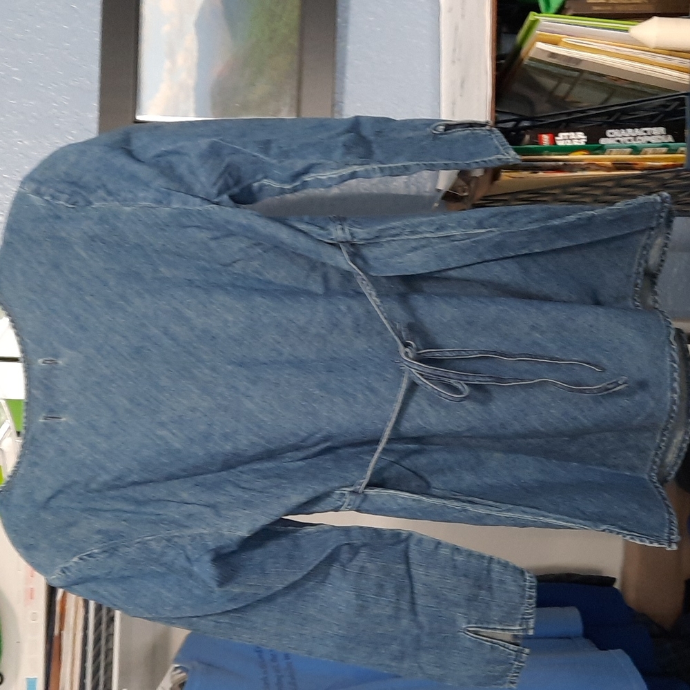 Old Navy maternity denim  blouse - Picture 2 of 4